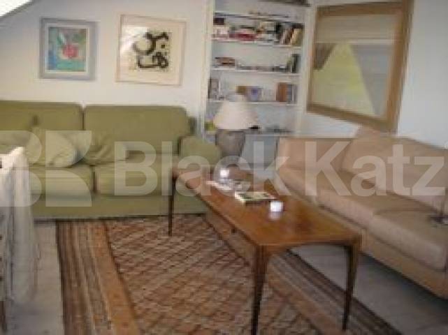 			1 Bedroom, 1 bath, 1 reception Flat			 Prince Albert Road, REGENTS PARK NW1